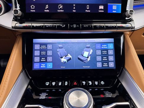 Used 2022 Jeep Grand Wagoneer Series III w/ Flexible Seating Group image 12