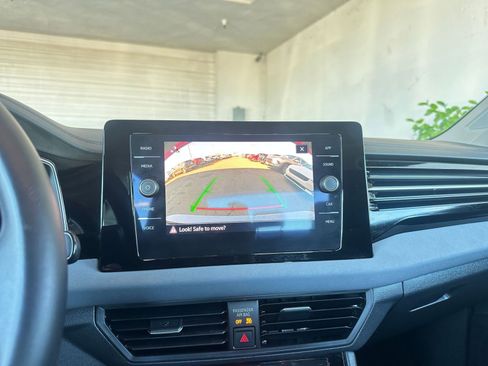 Used 2025 Volkswagen Jetta SE image 17