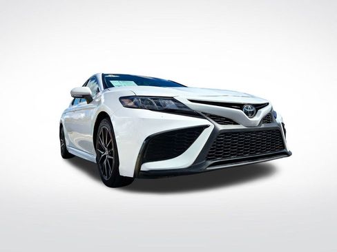 Used 2022 Toyota Camry SE image 45
