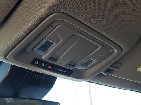 Used 2023 Chevrolet Silverado 1500 LT image 29