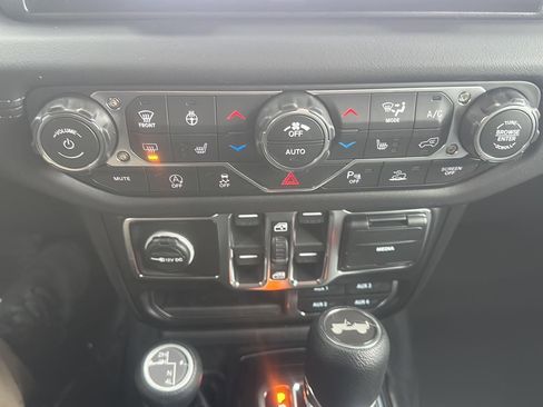 New 2026 Jeep Wrangler Unlimited Sahara image 18