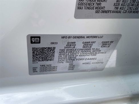 Used 2024 Chevrolet Silverado 2500 LT image 23