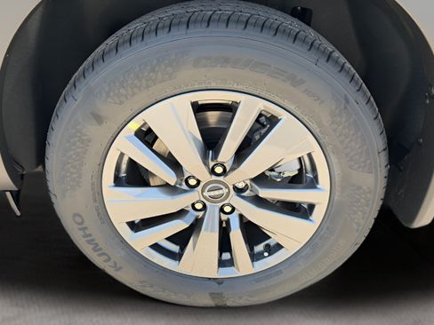 Certified 2025 Nissan Pathfinder SV FWD image 22