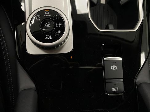 New 2026 Mitsubishi Outlander SEL image 28