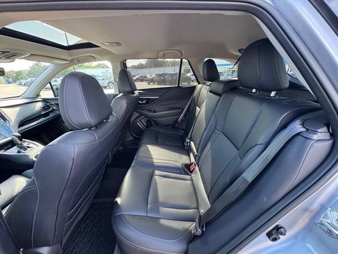Used 2023 Subaru Outback Touring AWD/4WD image 12