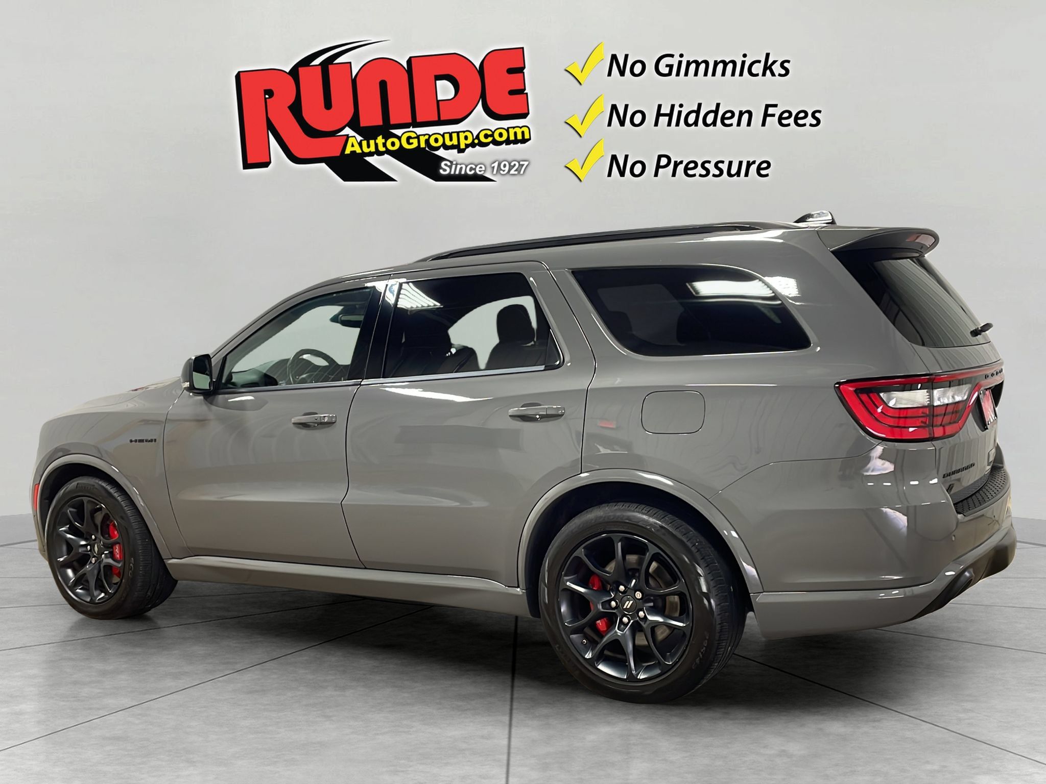 Used 2023 Dodge Durango R/T w/ Tow 'N Go Package AWD/4WD image 4