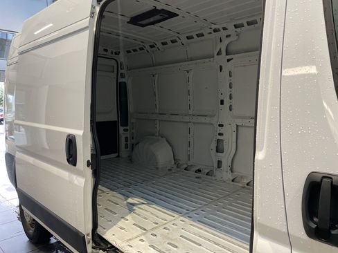 Used 2025 RAM ProMaster 2500 w/ Convenience Group FWD image 31