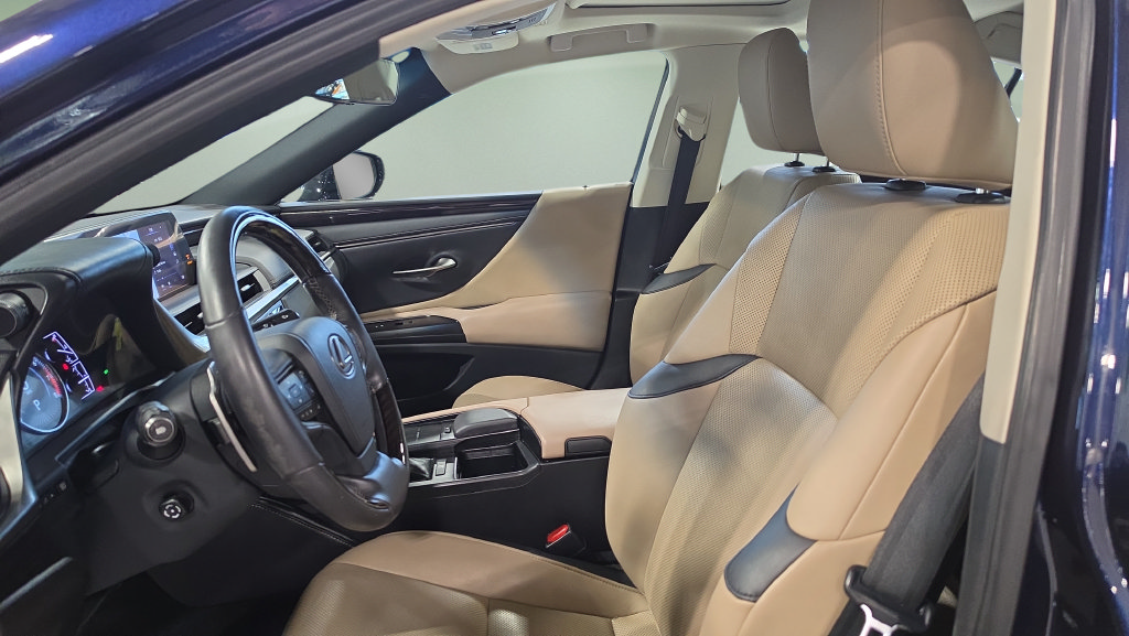 Used 2019 Lexus ES 350 w/ Premium Package FWD image 15