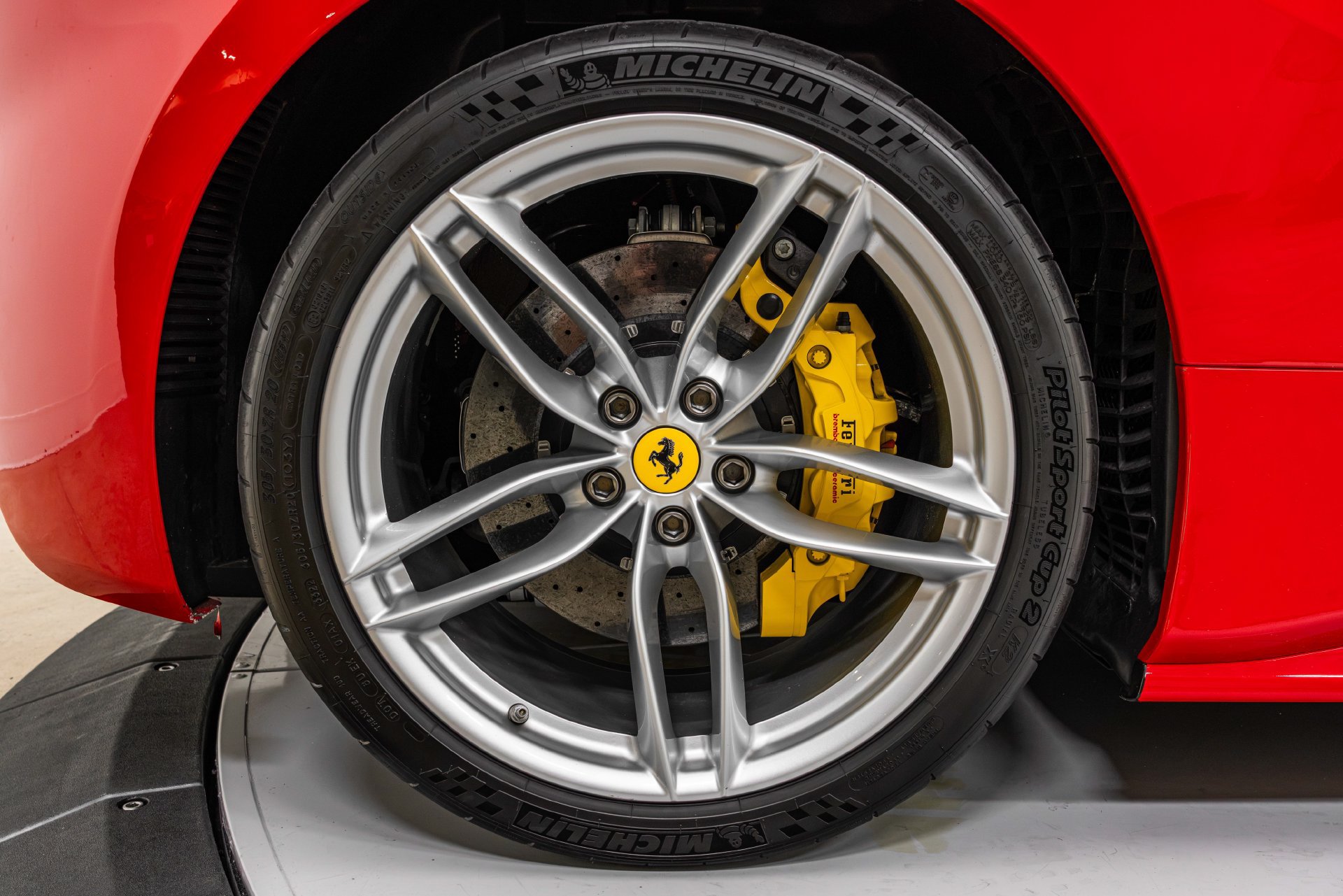 Certified 2018 Ferrari 488 Spider RWD image 16