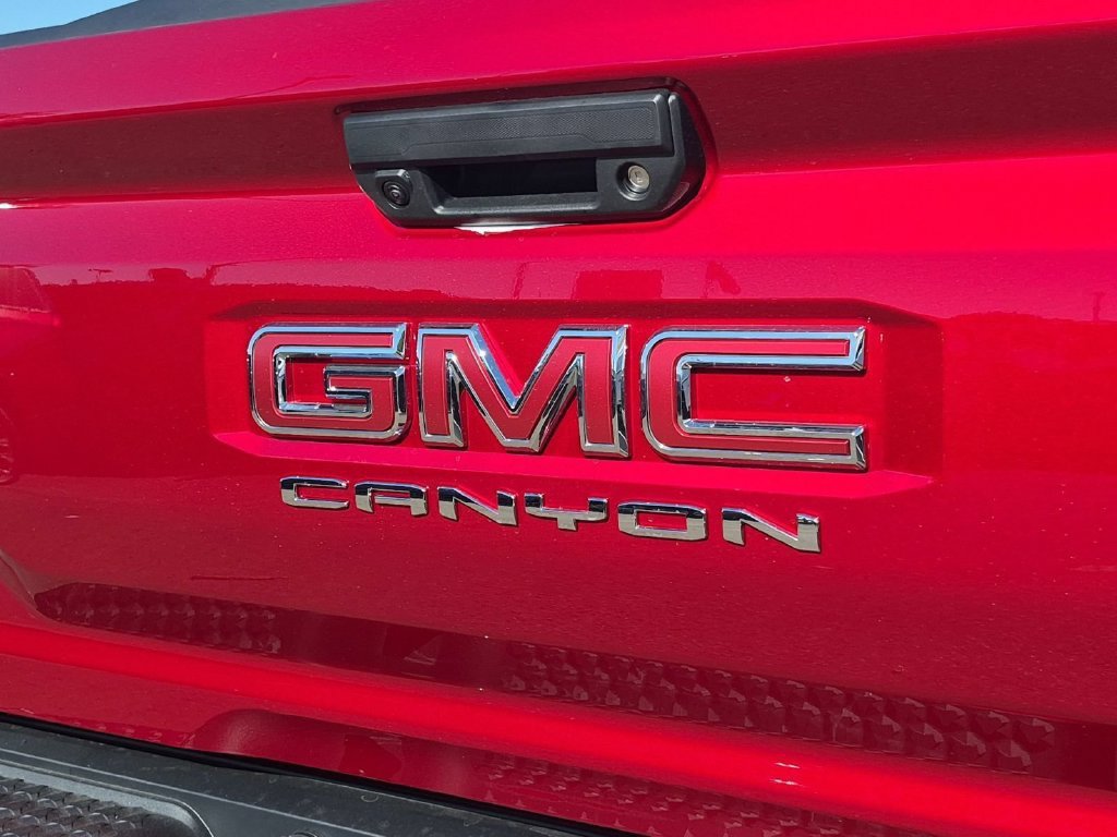 New 2026 GMC Canyon AT4 w/ AT4 Premium Package AWD/4WD image 30