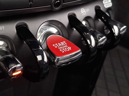 Certified 2024 MINI Cooper S FWD image 22