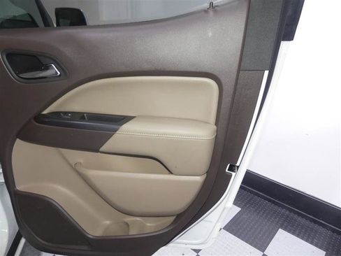 Used 2016 GMC Canyon SLT w/ Driver Alert Package image 24