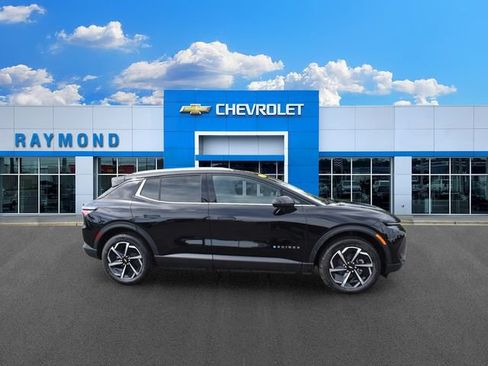 New 2026 Chevrolet Equinox EV LT AWD/4WD image 2