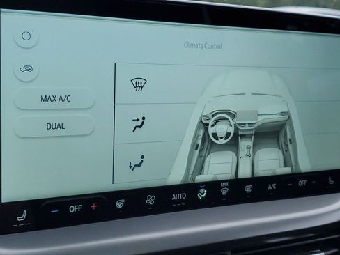 Used 2025 Ford Escape Active w/ Active Premium Tech Pack image 21