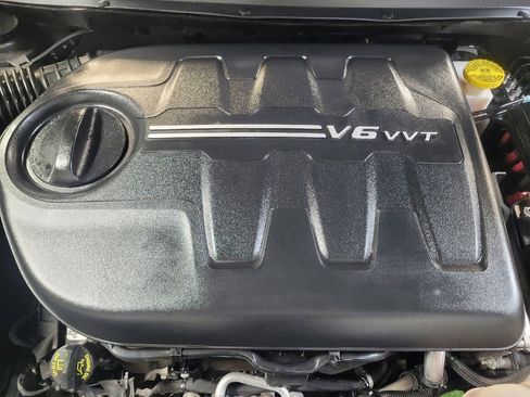 Used 2020 Jeep Cherokee Trailhawk w/ Comfort/Convenience Group image 30