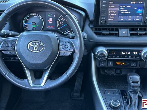 Used 2020 Toyota RAV4 XLE image 16