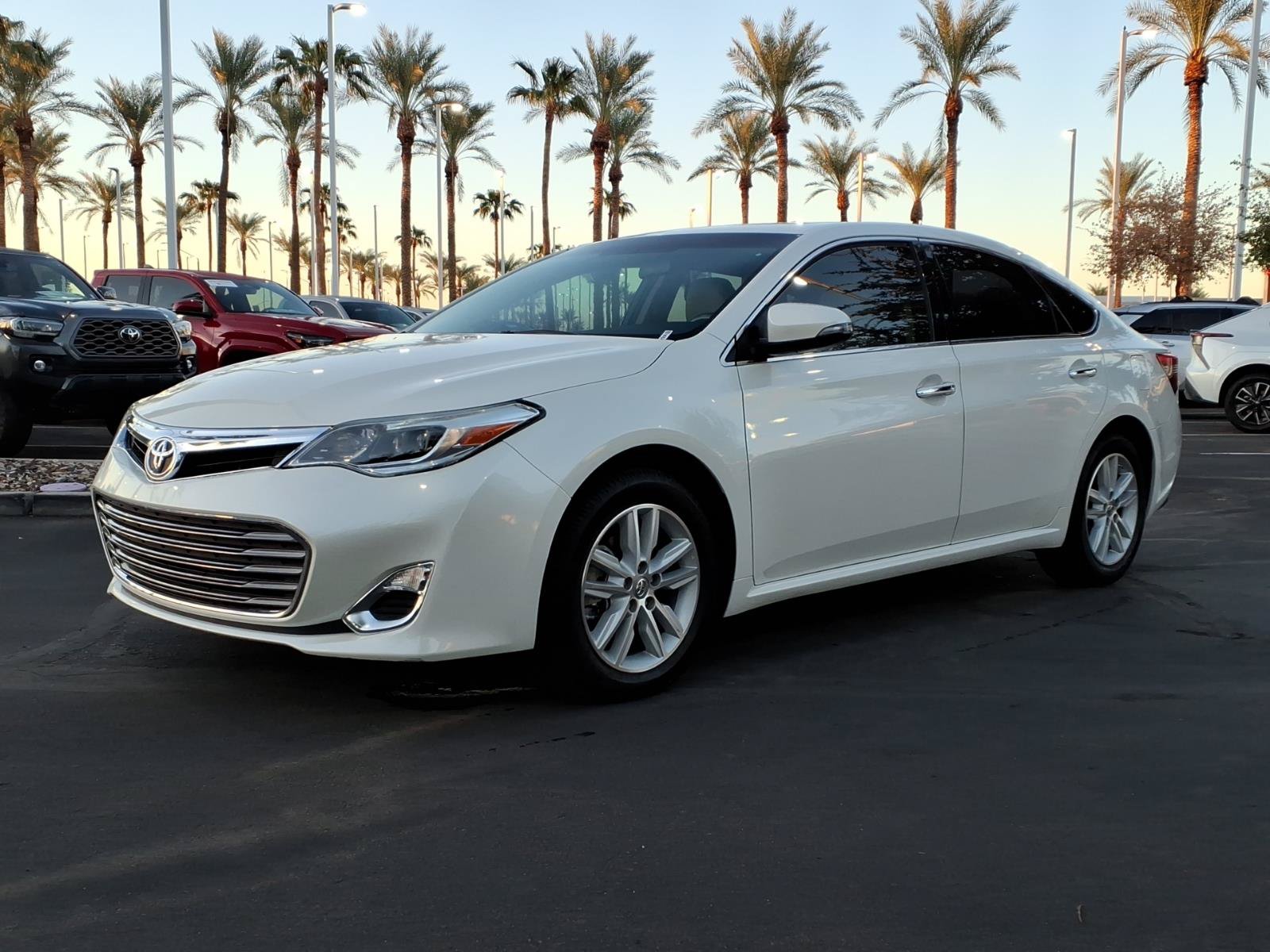 Used 2013 Toyota Avalon XLE FWD image 8