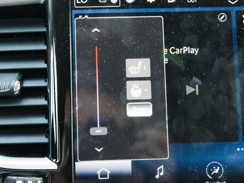 Used 2023 Chrysler Pacifica Touring-L FWD image 22