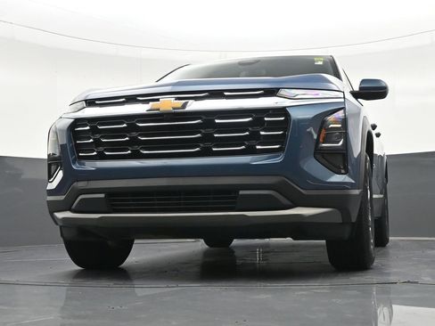 Used 2025 Chevrolet Equinox LT FWD image 34