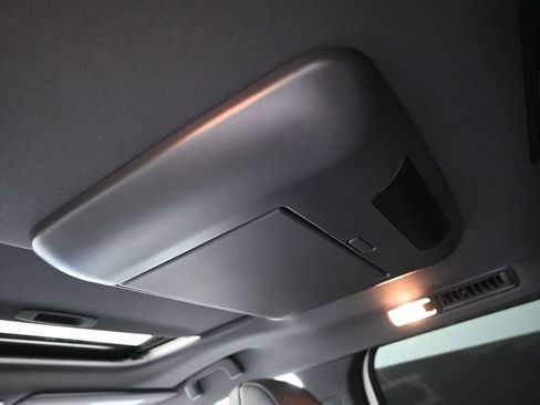 Certified 2023 Toyota Sienna XSE w/ XSE Plus Package image 21