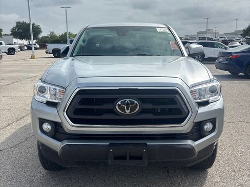 Used 2023 Toyota Tacoma SR5 RWD image 2