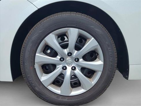 Used 2025 Toyota Corolla LE w/ Convenience Package FWD image 9