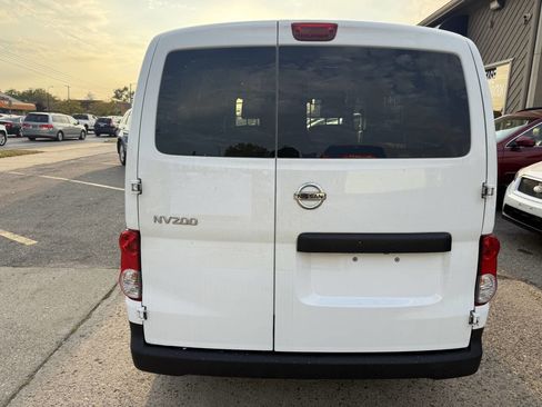 Used 2019 Nissan NV200 S image 16