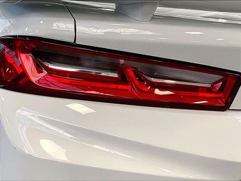 Used 2018 Chevrolet Camaro ZL1 RWD image 27