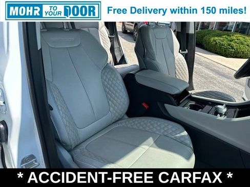 Used 2022 Jeep Grand Cherokee Summit w/ Luxury Tech Group V AWD/4WD image 22