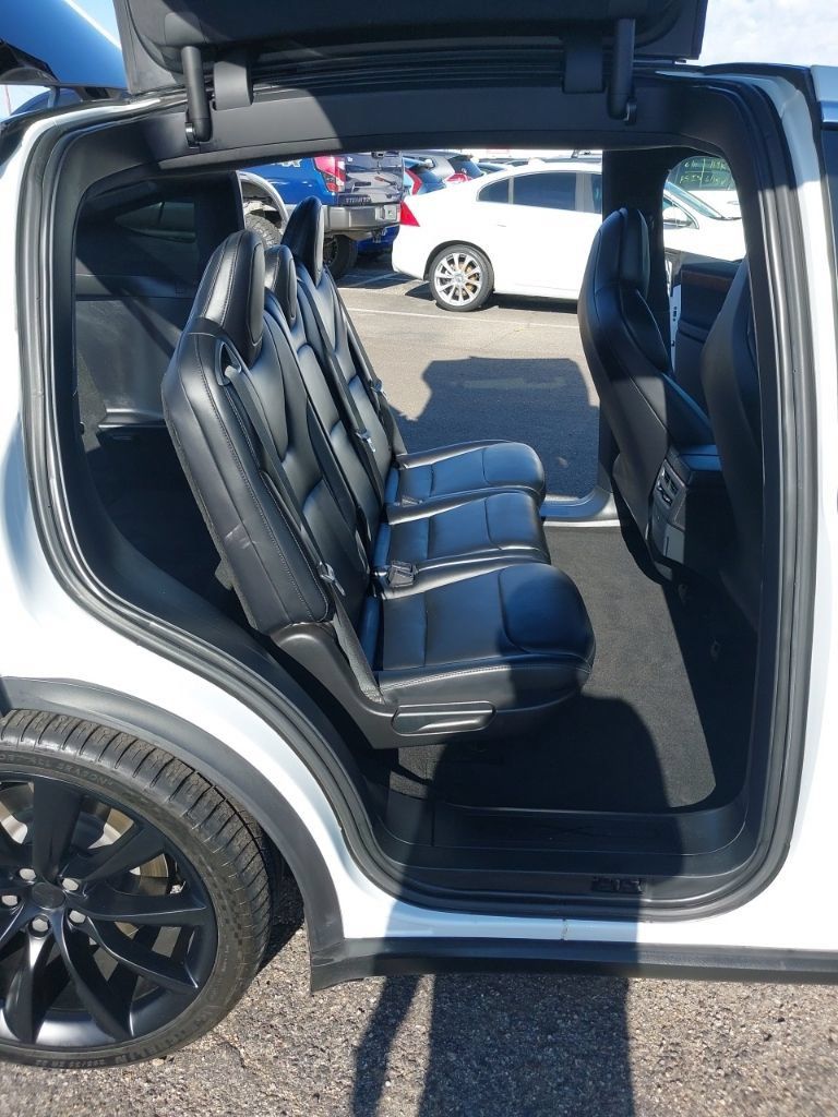 Used 2018 Tesla Model X 100D AWD/4WD image 13