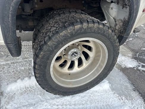 Used 2021 GMC Sierra 3500 Denali w/ Denali Ultimate Package image 8