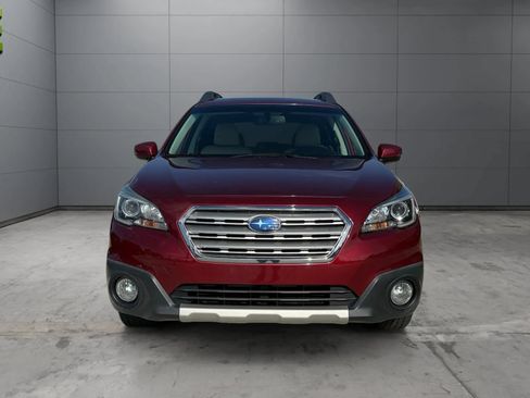Used 2017 Subaru Outback 2.5i Limited AWD/4WD image 2