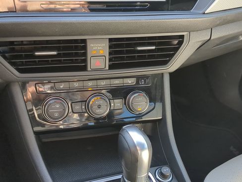 Used 2019 Volkswagen Jetta R-Line image 14