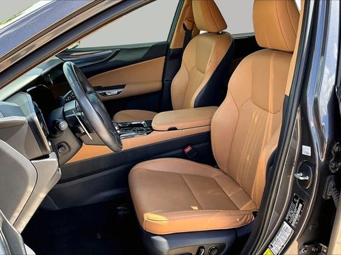 Used 2025 Lexus NX 250 FWD w/ Accessory Package (2T) image 8