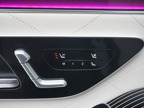 Used 2023 Mercedes-Benz S 580 4MATIC Sedan w/ 3D Technology Package image 46