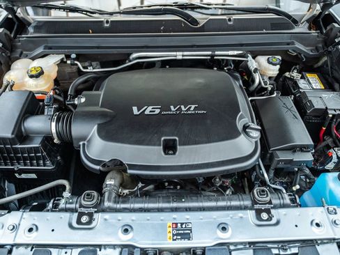 Used 2022 Chevrolet Colorado LT w/ LT Convenience Package AWD/4WD image 23