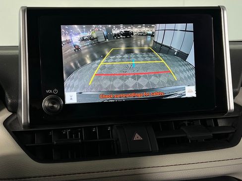 Used 2023 Toyota RAV4 XLE image 19