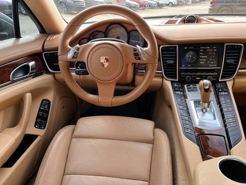 Used 2012 Porsche Panamera 4S image 17
