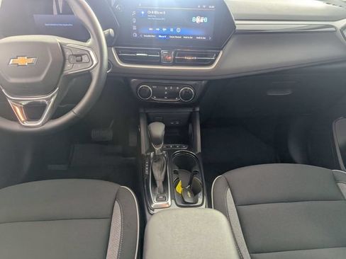 Certified 2025 Chevrolet TrailBlazer LT w/ Convenience Package AWD/4WD image 24