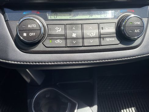 Used 2017 Toyota RAV4 XLE w/ All Weather Liner Package AWD/4WD image 20