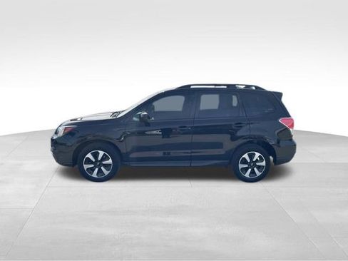 Used 2018 Subaru Forester 2.5i Premium w/ All-Weather Package image 6