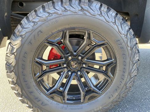 New 2025 GMC Sierra 1500 SLT w/ SLT Premium Plus Package image 34