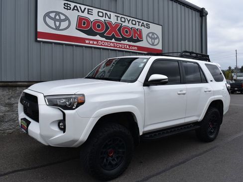 Used 2024 Toyota 4Runner SR5 Premium w/ Moonroof Package AWD/4WD image 1