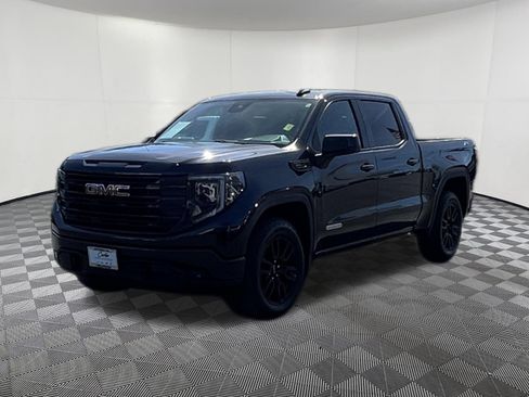 Used 2022 GMC Sierra 1500 Elevation w/ X31 Off-Road Package AWD/4WD image 3