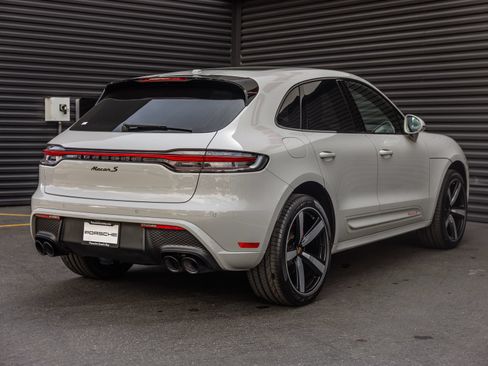 Certified 2023 Porsche Macan S AWD/4WD image 9
