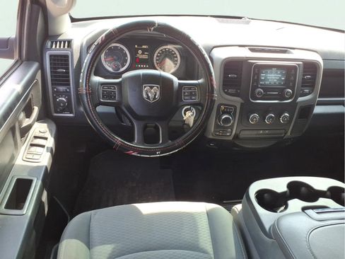 Used 2016 RAM 1500 Express w/ Popular Equipment Group AWD/4WD image 10