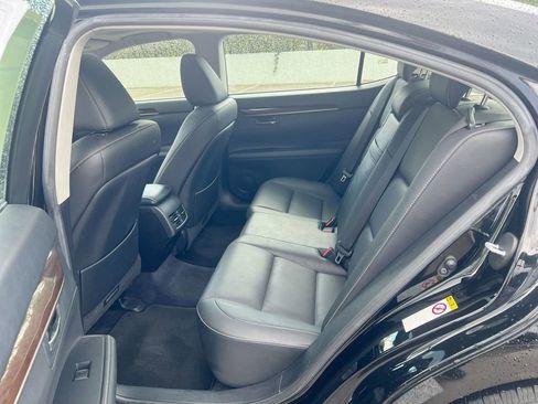Used 2015 Lexus ES 350 w/ Premium Package FWD image 19