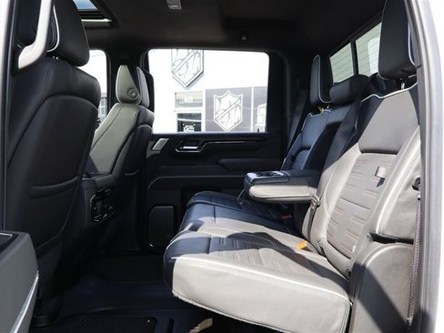 Used 2024 GMC Sierra 2500 AT4X AWD/4WD image 27