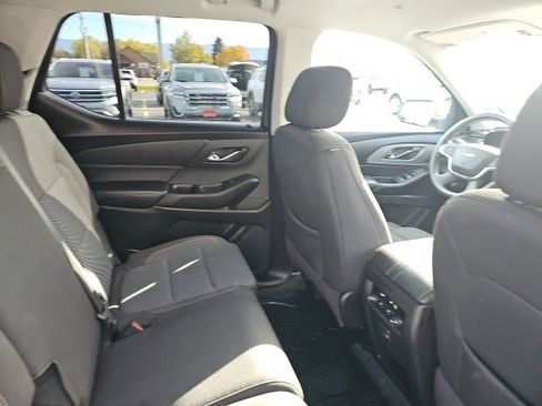 Used 2021 Chevrolet Traverse LS image 19