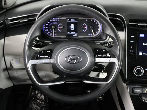 Certified 2024 Hyundai Tucson SE image 6